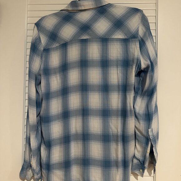GAP Blue & White Plaid Soft Rayon Button Down Shirt - Size M - Picture 2 of 4